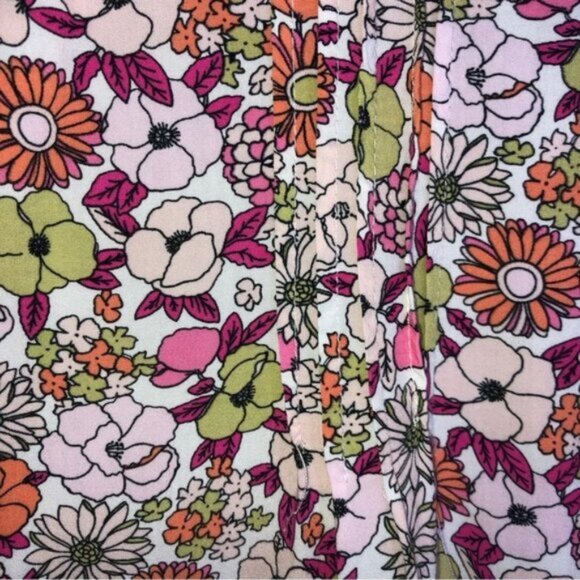 Jane & Delancey Floral Blouse Top M Floral Vneck Long  Sleeve Pleat - Picture 4 of 10